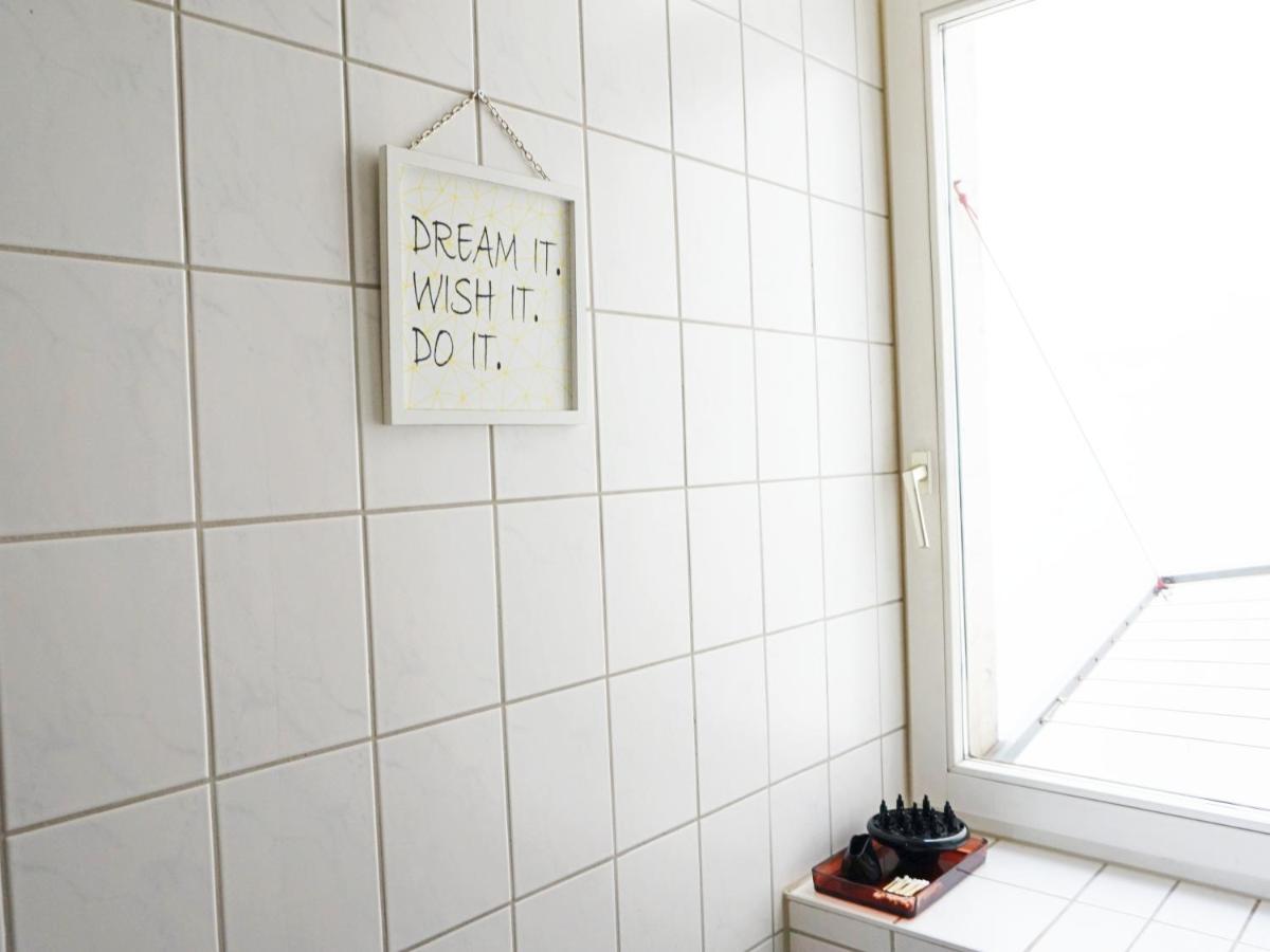 2 Zimmer Ferienwohnung In Zentraler Lage Inkl Wlan & Netflix Lipsia Esterno foto