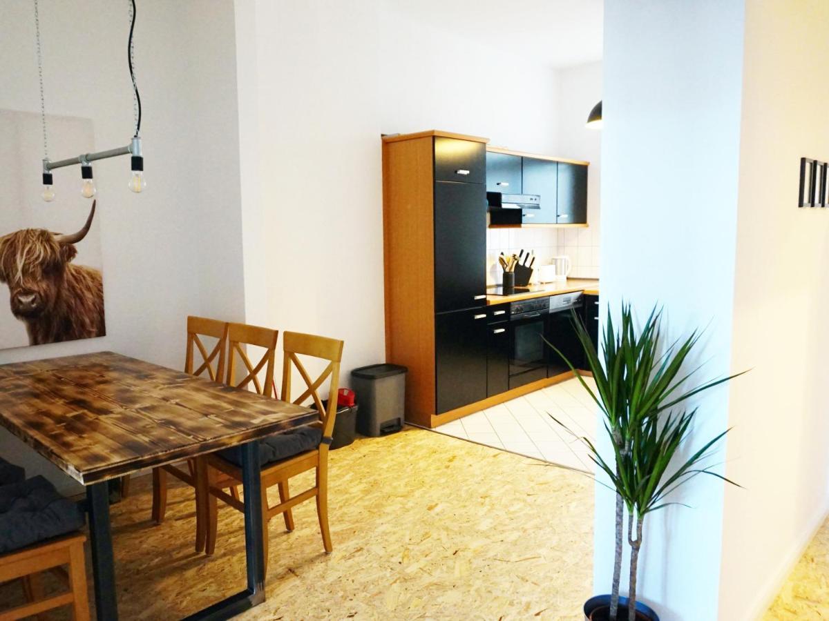 2 Zimmer Ferienwohnung In Zentraler Lage Inkl Wlan & Netflix Lipsia Esterno foto