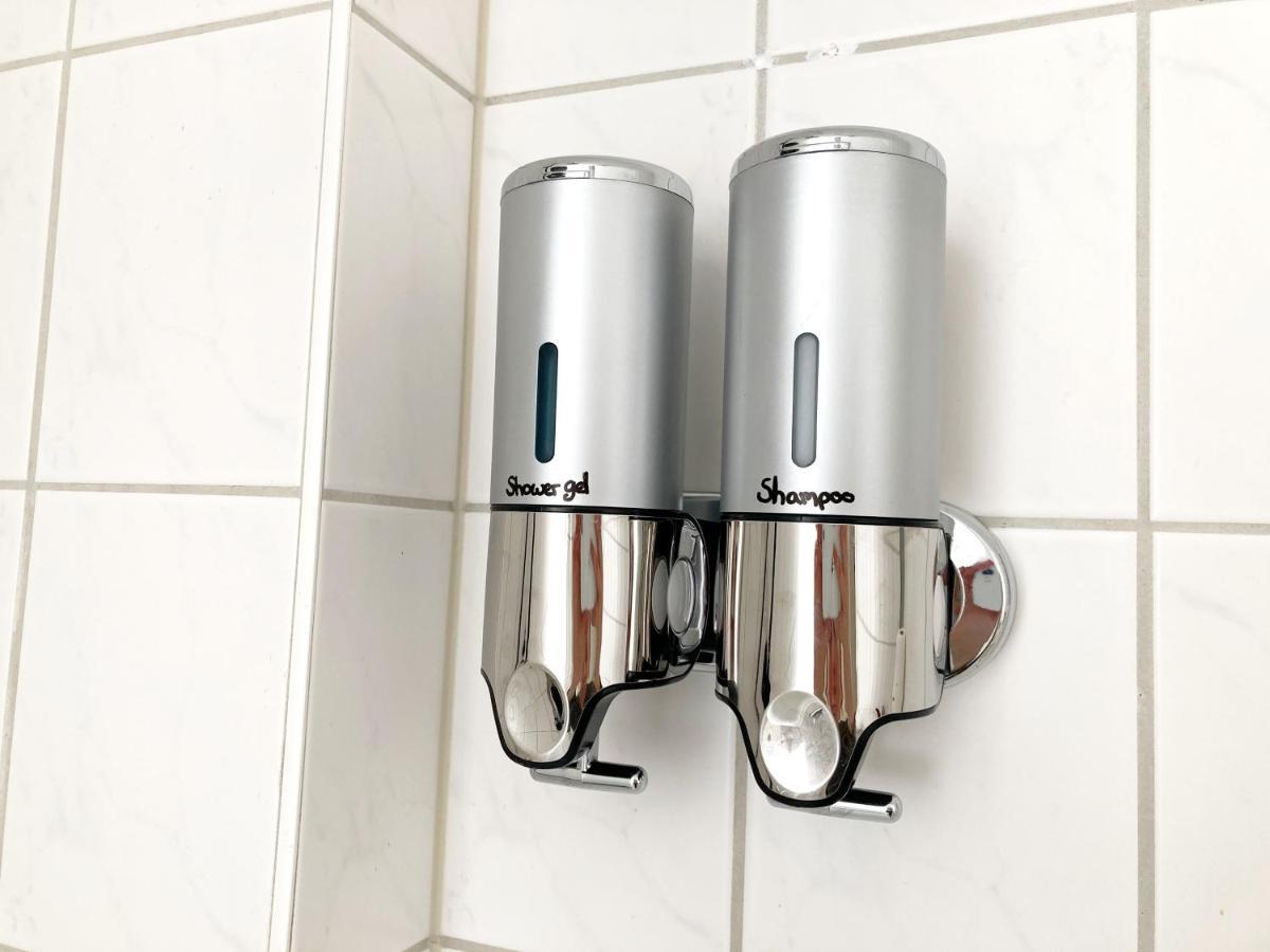 2 Zimmer Ferienwohnung In Zentraler Lage Inkl Wlan & Netflix Lipsia Esterno foto